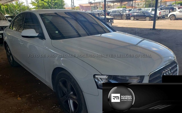 Lote 010  -  AUDI A4 AMBIENTE 170ATTRACTION 170 1.8 16V TFSI TURBO 2015